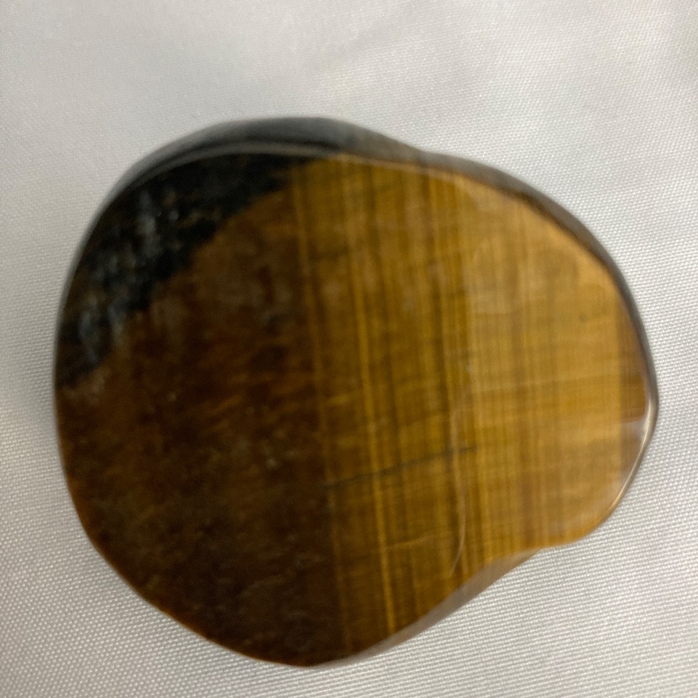 Tiger Eye Cat. NWOT. Amazing coloring and shine. Flawless. - Picture 2 of 3